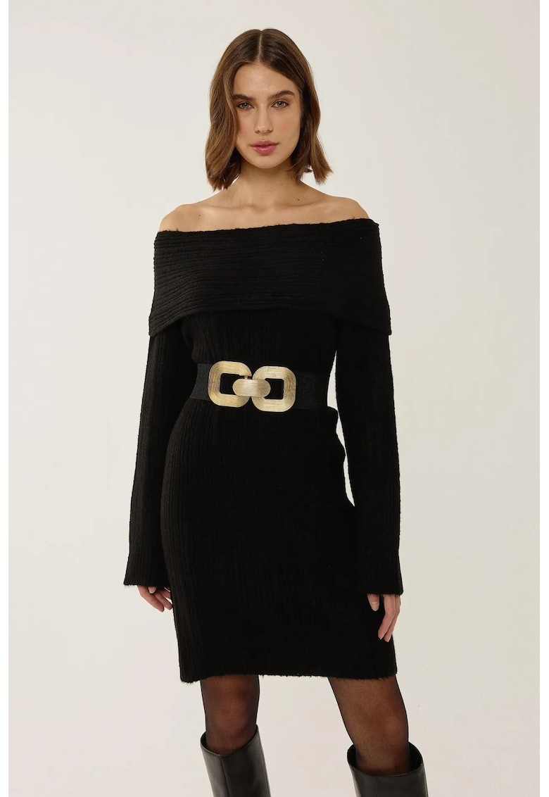 Rochie tricotata cu dungi - umeri goi - neagra - material confortabil