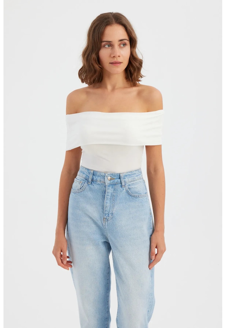 Top scurt - bodycon - umeri goi - alb - bumbac