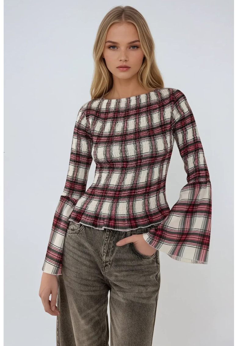 Bluza in carouri cu decolteu tip barca