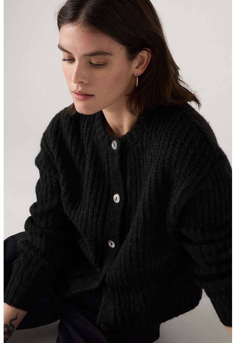 Cardigan striat cu nasturi