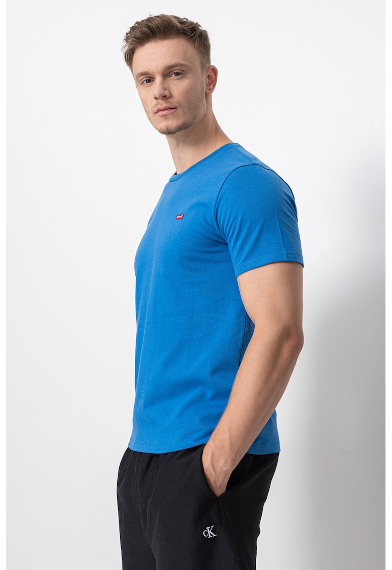 Tricou cu decolteu la baza gatului