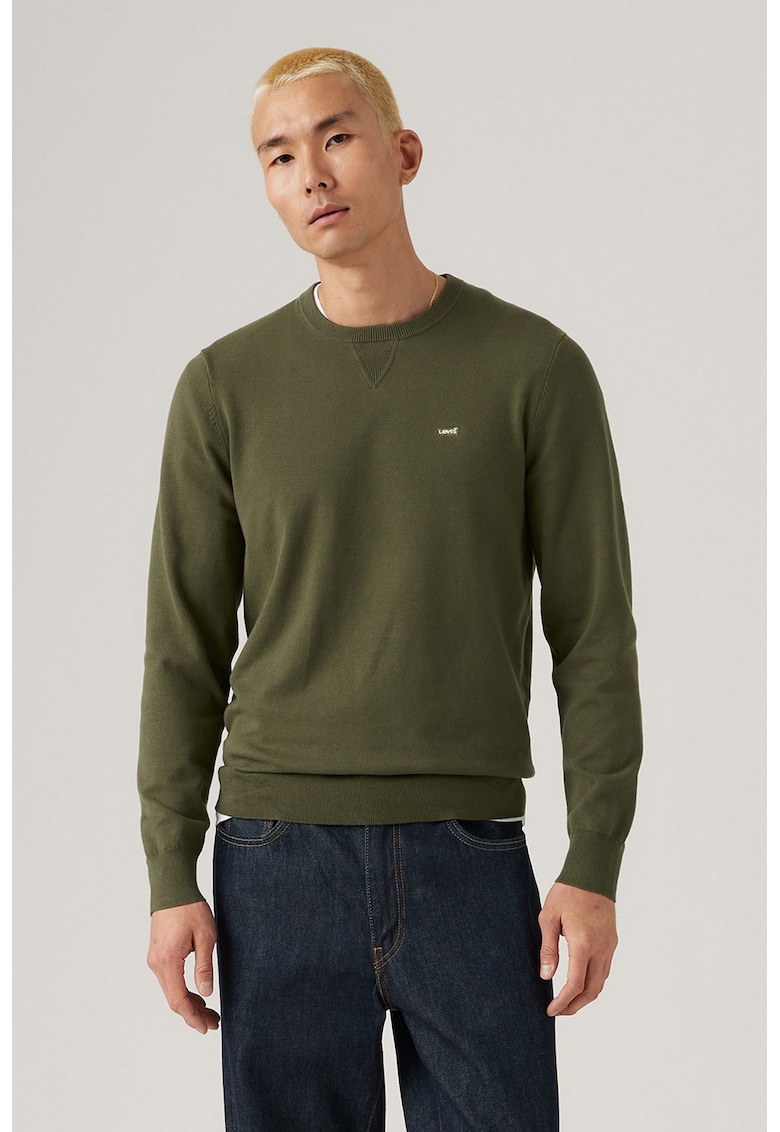 Pulover tricotat fin cu decolteu la baza gatului