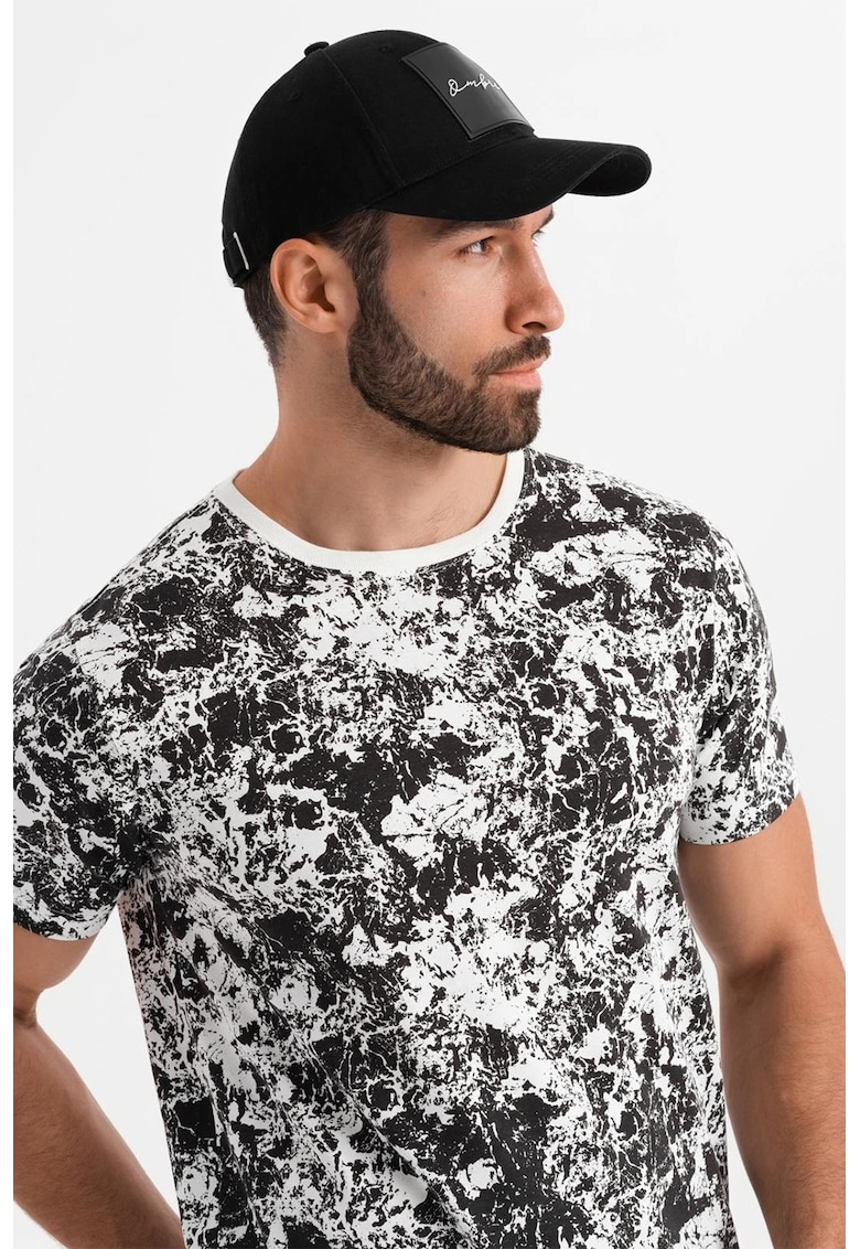 Tricou cu decolteu la baza gatului si model tie-dye