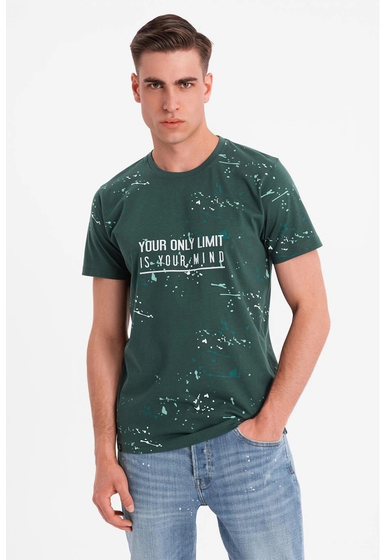 Tricou cu imprimeu si decolteu la baza gatului