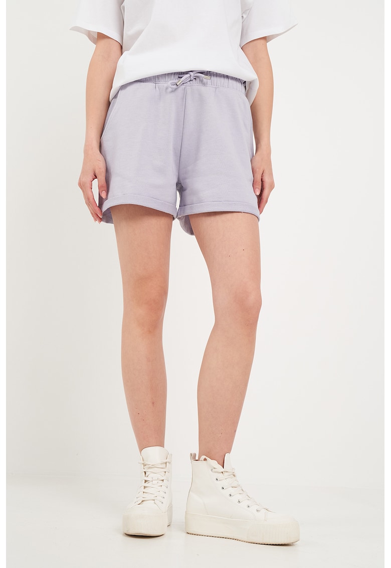 Pantaloni scurti de trening cu buzunare oblice