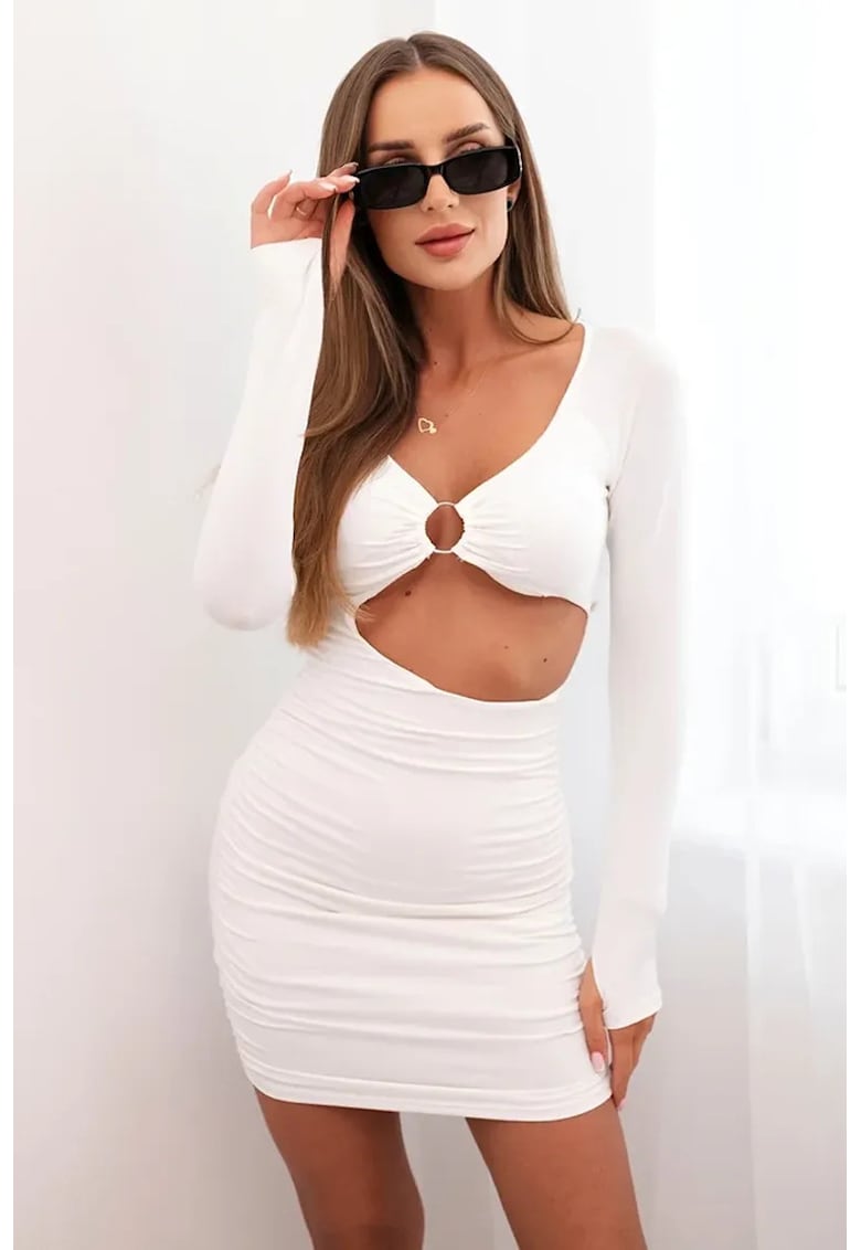 Rochie scurta cu decupaj in talie si inel decorativ -