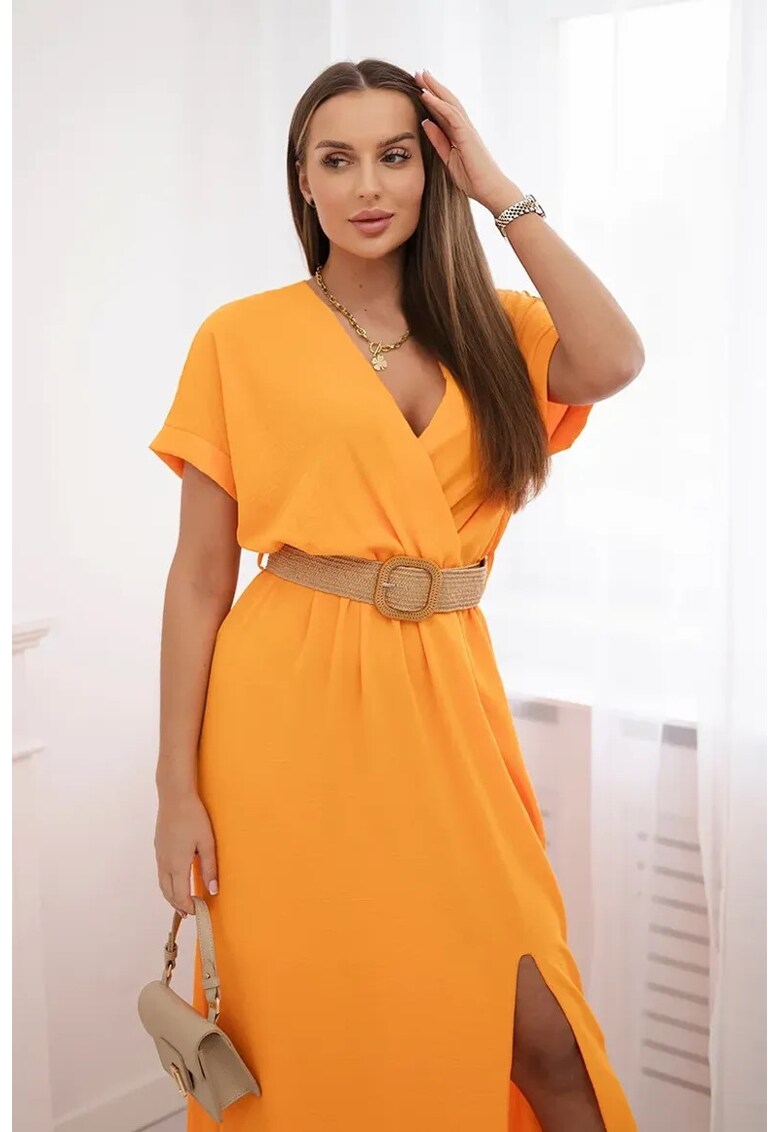 Rochie cu decolteu in V si o curea in talie -