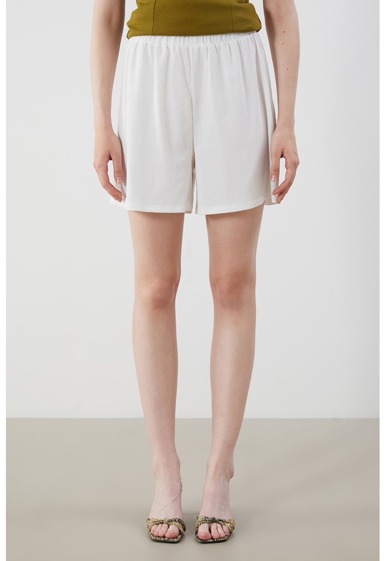 Pantaloni scurti uni cu talie inalta