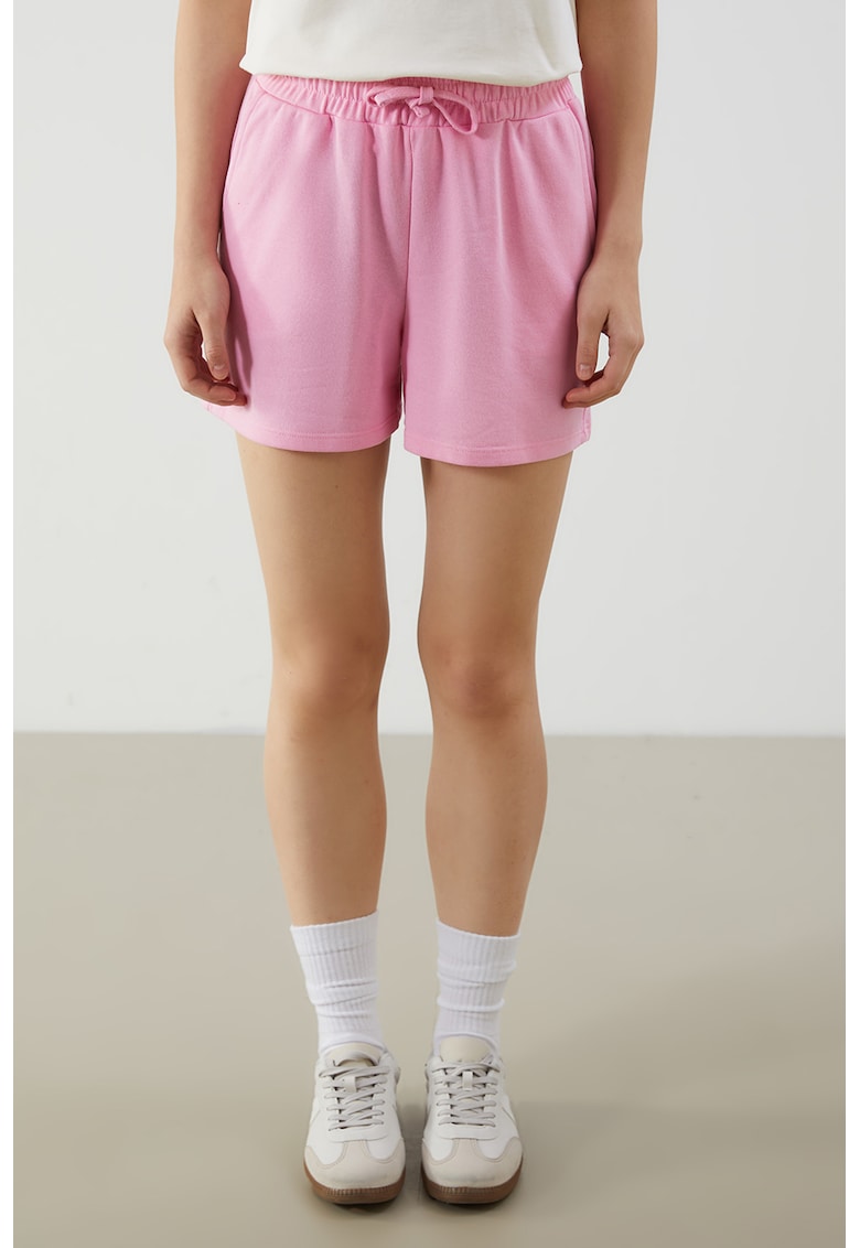 Pantaloni scurti cu buzunare