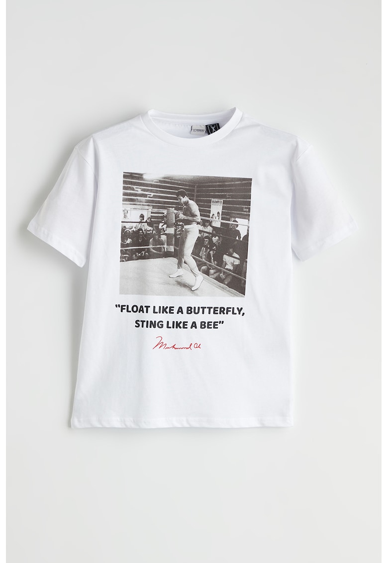 Tricou cu decolteu la baza gatului si imprimeu foto