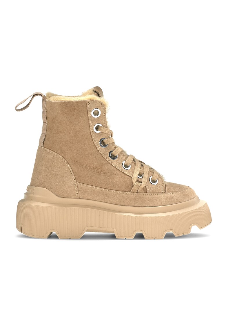 Bocanci de piele cu talpa masiva