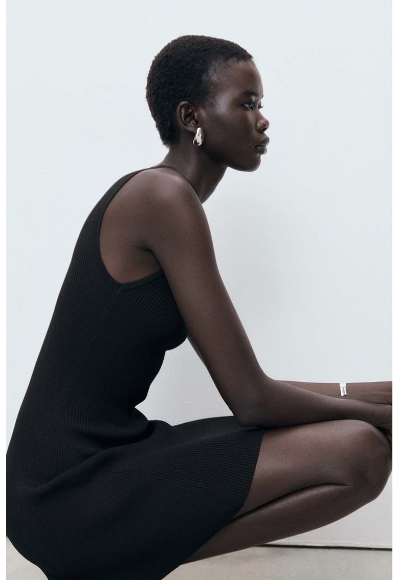 Rochie mini cambrata striata cu decolteu la baza gatului