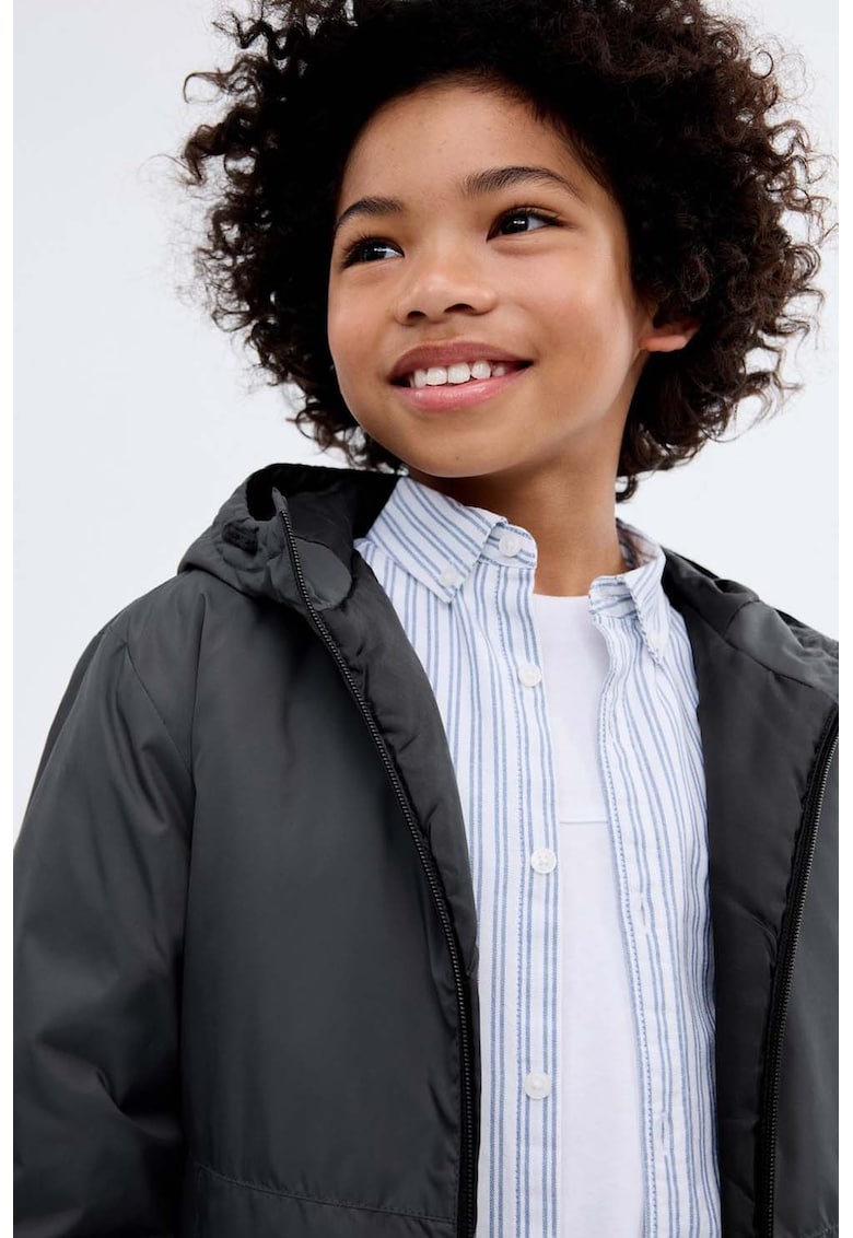 Jacheta impermeabila cu eticheta interioara pentru nume