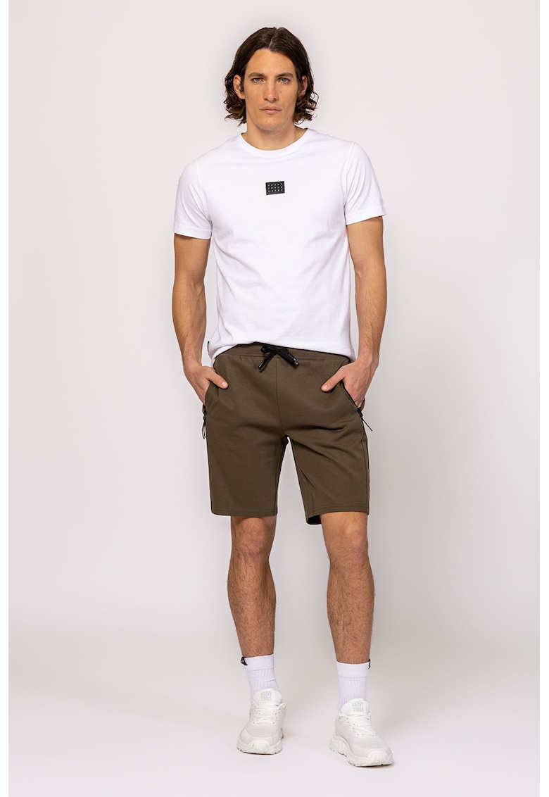 Pantaloni scurti cu model uni si snur de ajustare