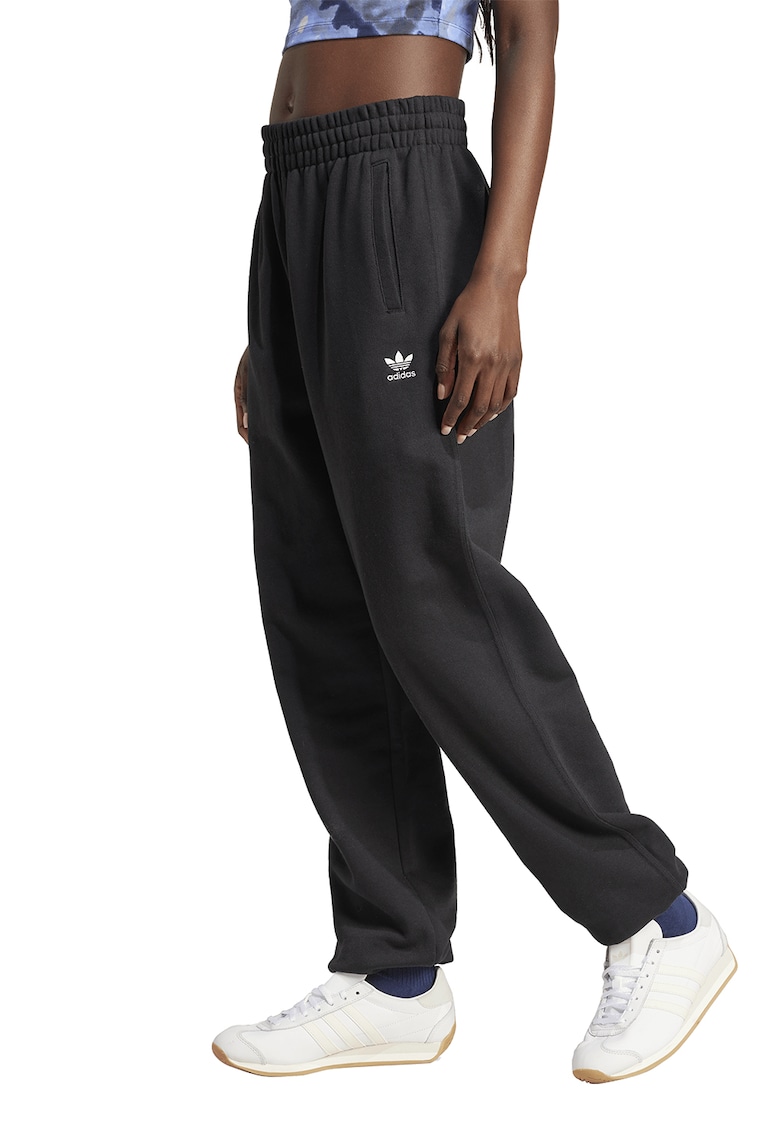 Pantaloni de trening relaxed fit cu talie medie