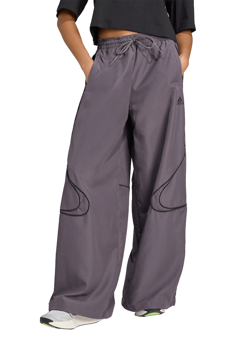 Pantaloni de trening cu croiala ampla si snururi de ajustare