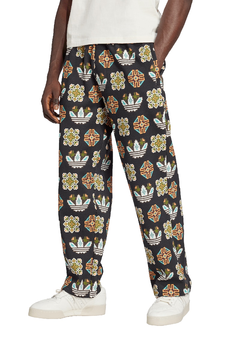 Pantaloni cu model grafic si logo