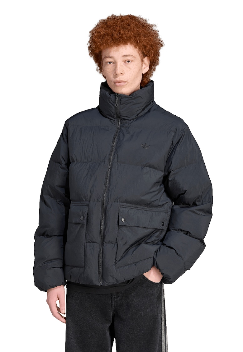 Geaca matlasata cu guler inalt