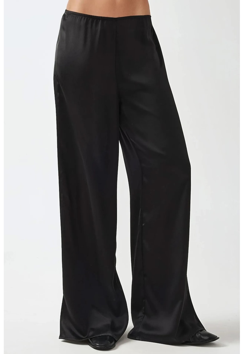 Pantaloni pentru dama - largi - satin - negru