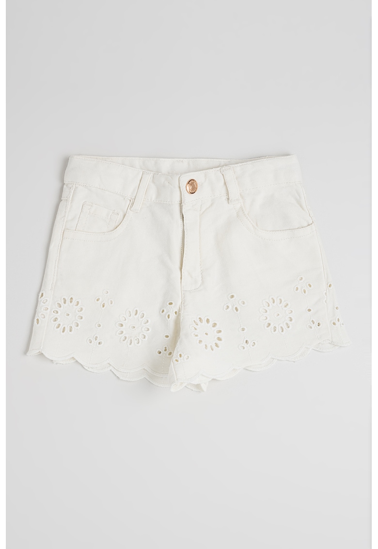 Pantaloni scurti cu perforatii