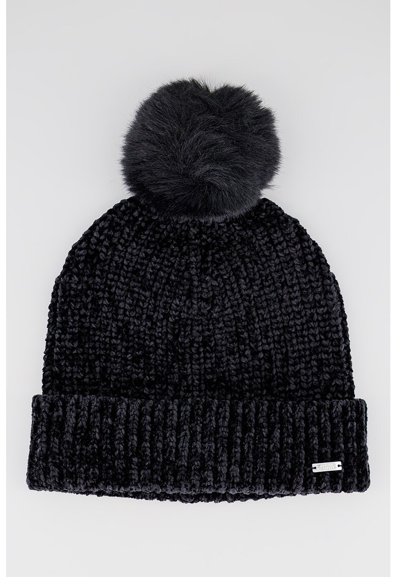 Caciula tricotata cu ciucure