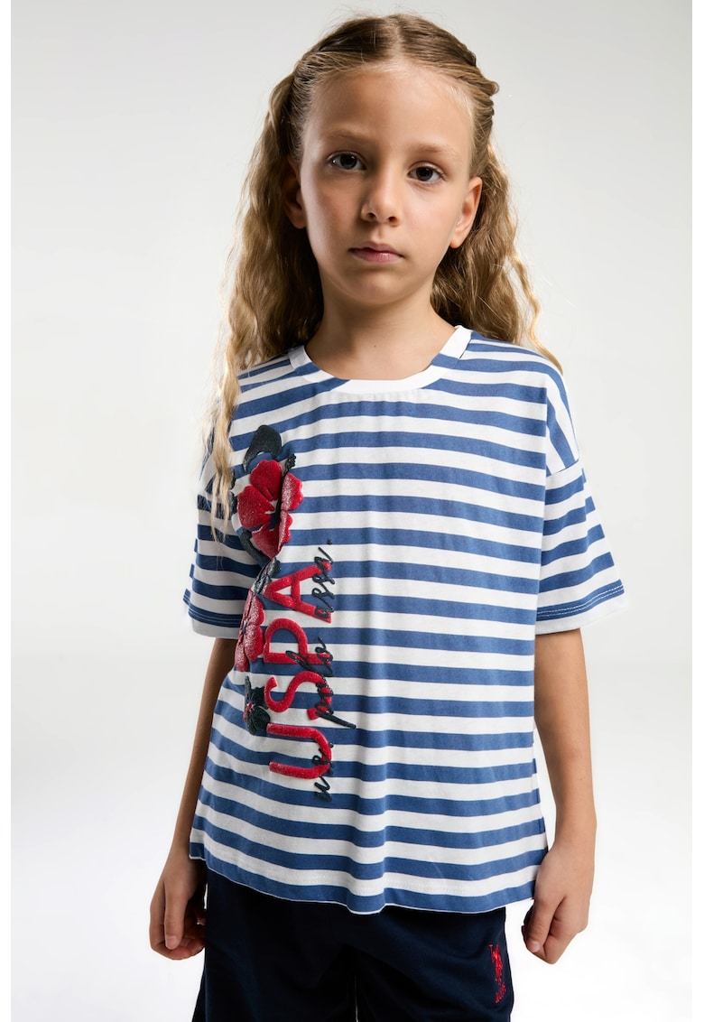 Trening lejer cu pantaloni scurti si snur