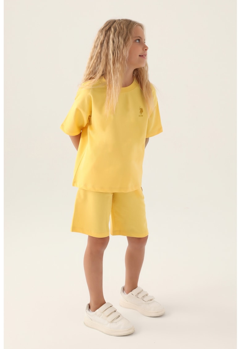 Set de tricou cu logo brodat si pantaloni scurti - 2 piese