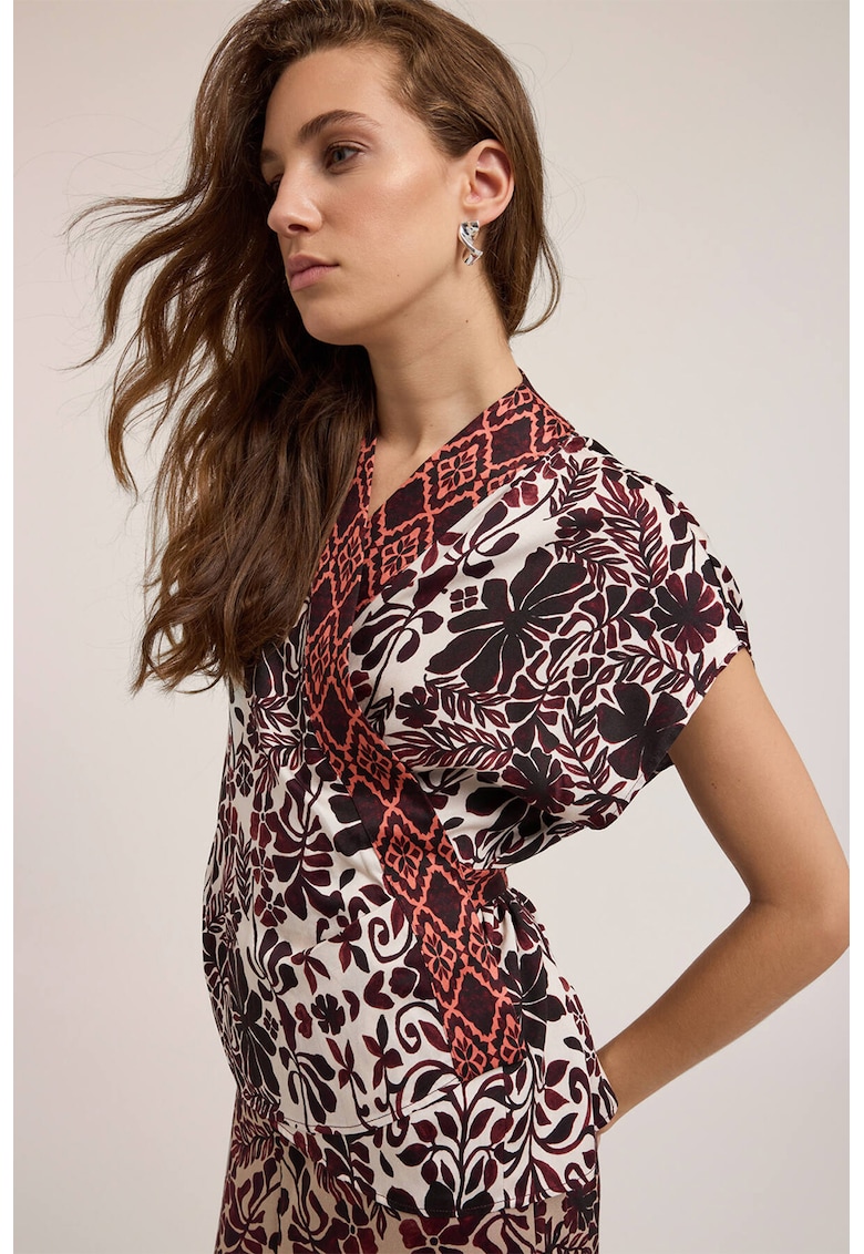 Bluza cu maneci scurte si decolteu cache-coeur