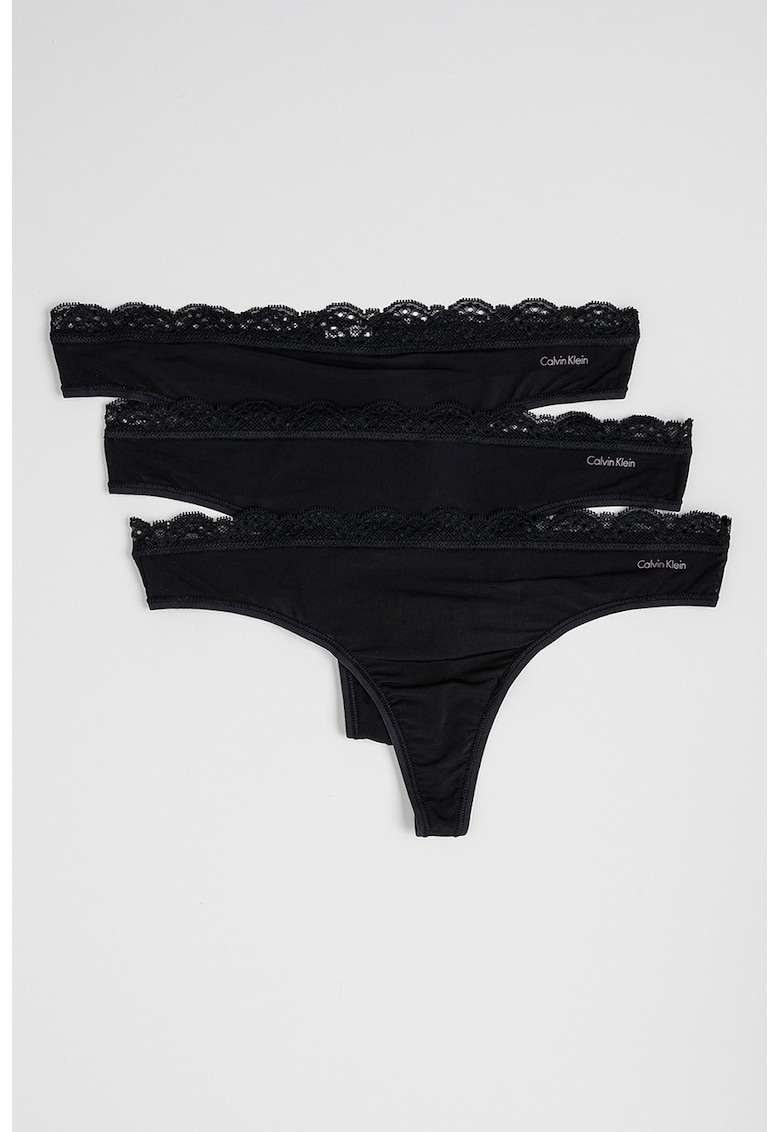 Set de chiloti tanga cu dantela - 3 perechi Set de chiloti tanga cu dantela - 3 perechi