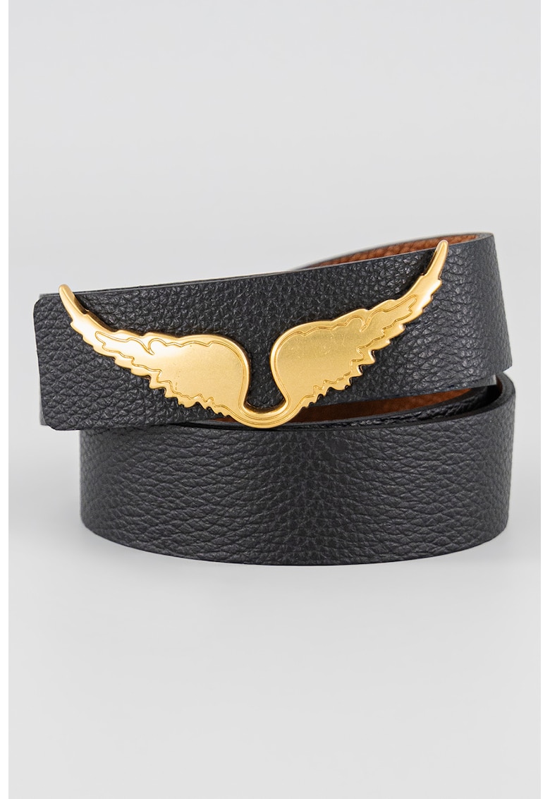 Curea de piele cu o catarama metalica