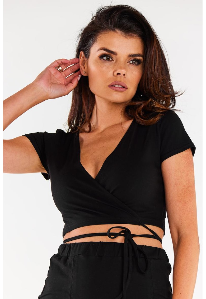 Bluza cu decolteu in V si model petrecut