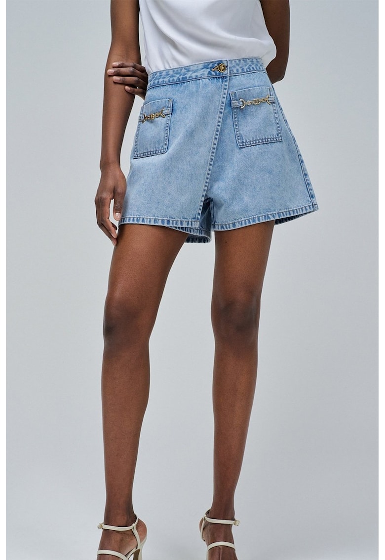 Blugi scurti cu model petrecut