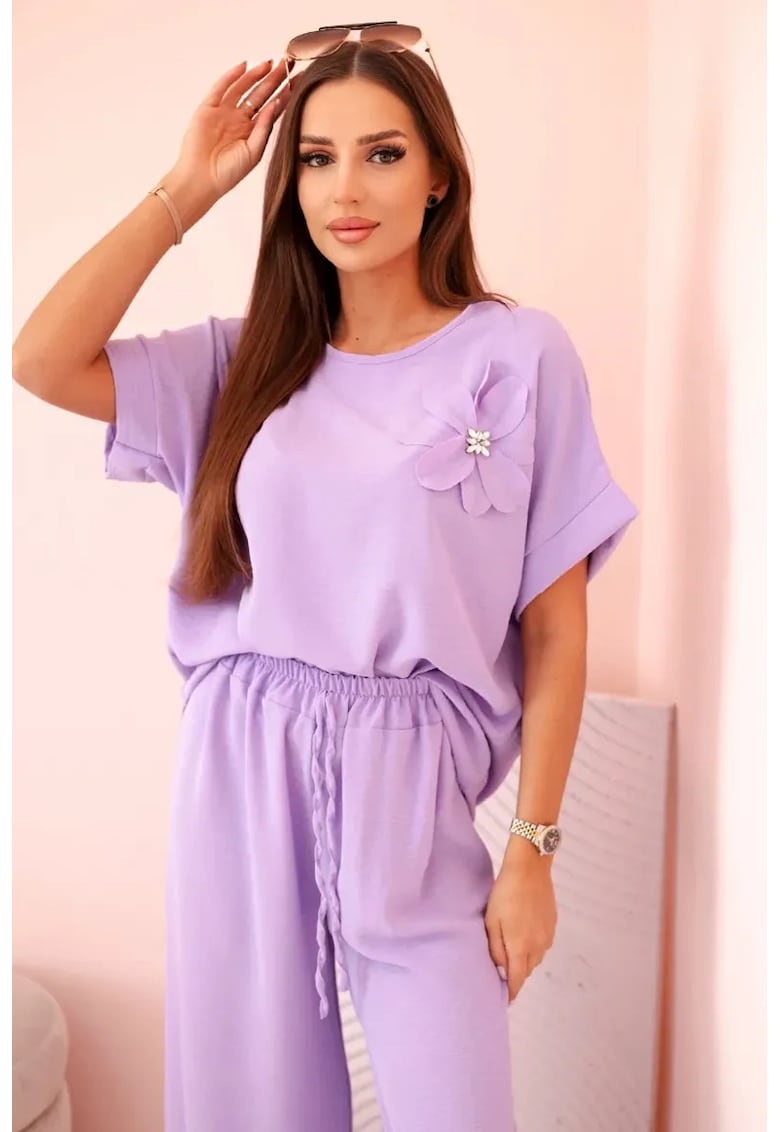 Set de bluza cu maneci scurte si detaliu floral si pantaloni -