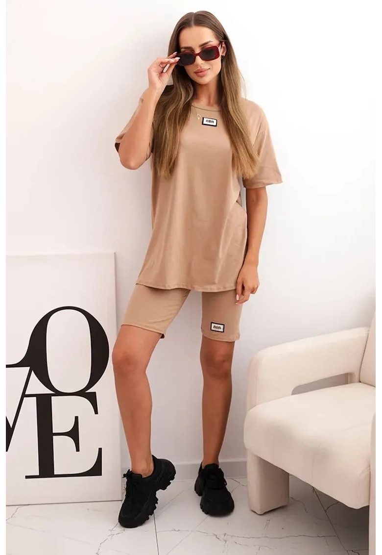 Set de tricou si pantaloni scurti - Set de tricou si pantaloni scurti -