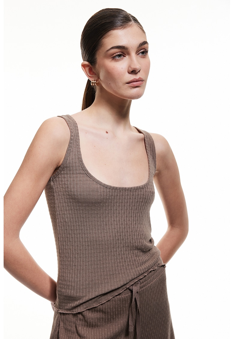 Top de pijama cu decolteu patrat si aspect texturat