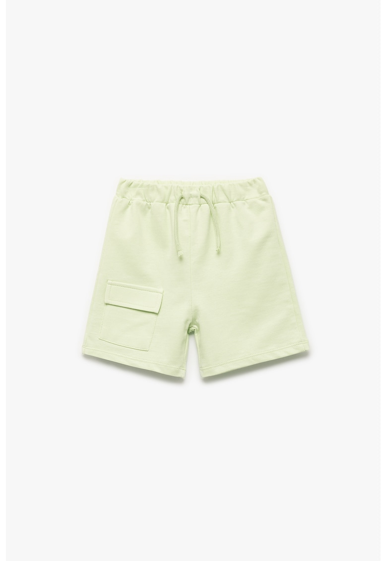 Pantaloni scurti de bumbac cu buzunar cu clapa - Verde pal