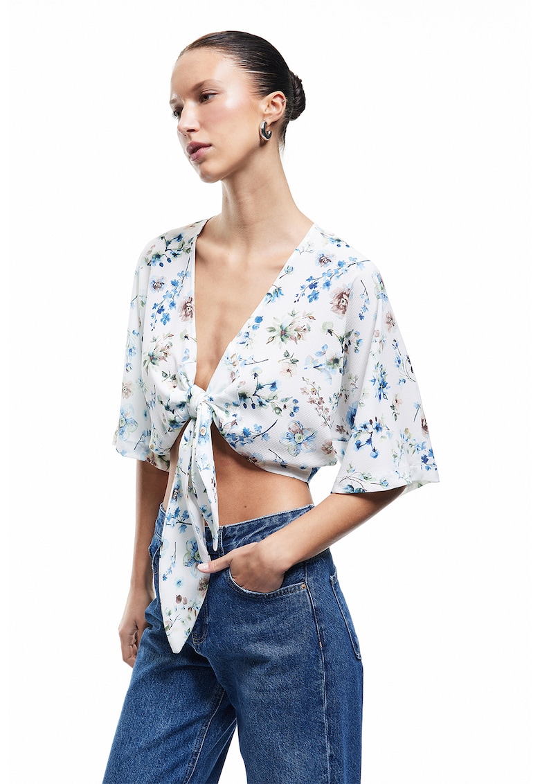 Bluza crop cu snur frontal