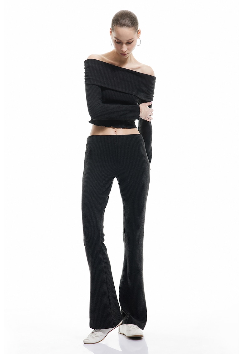 Pantaloni slim fit cu talie medie - Negru