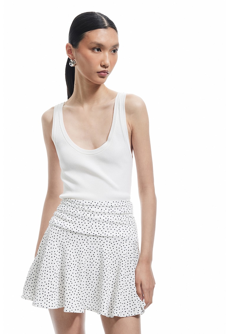 Fusta evazata cu buline