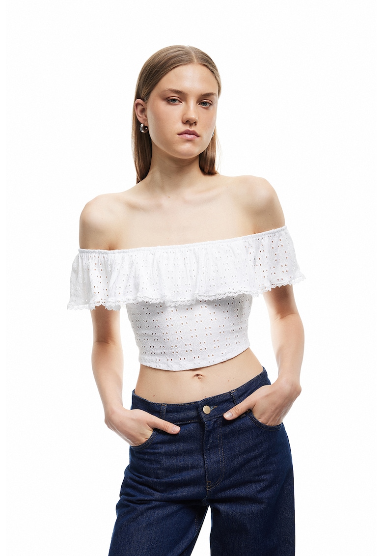 Bluza crop cu decolteu pe umeri
