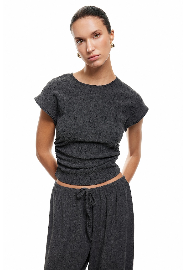 Tricou crop texturat cu prinderi laterale