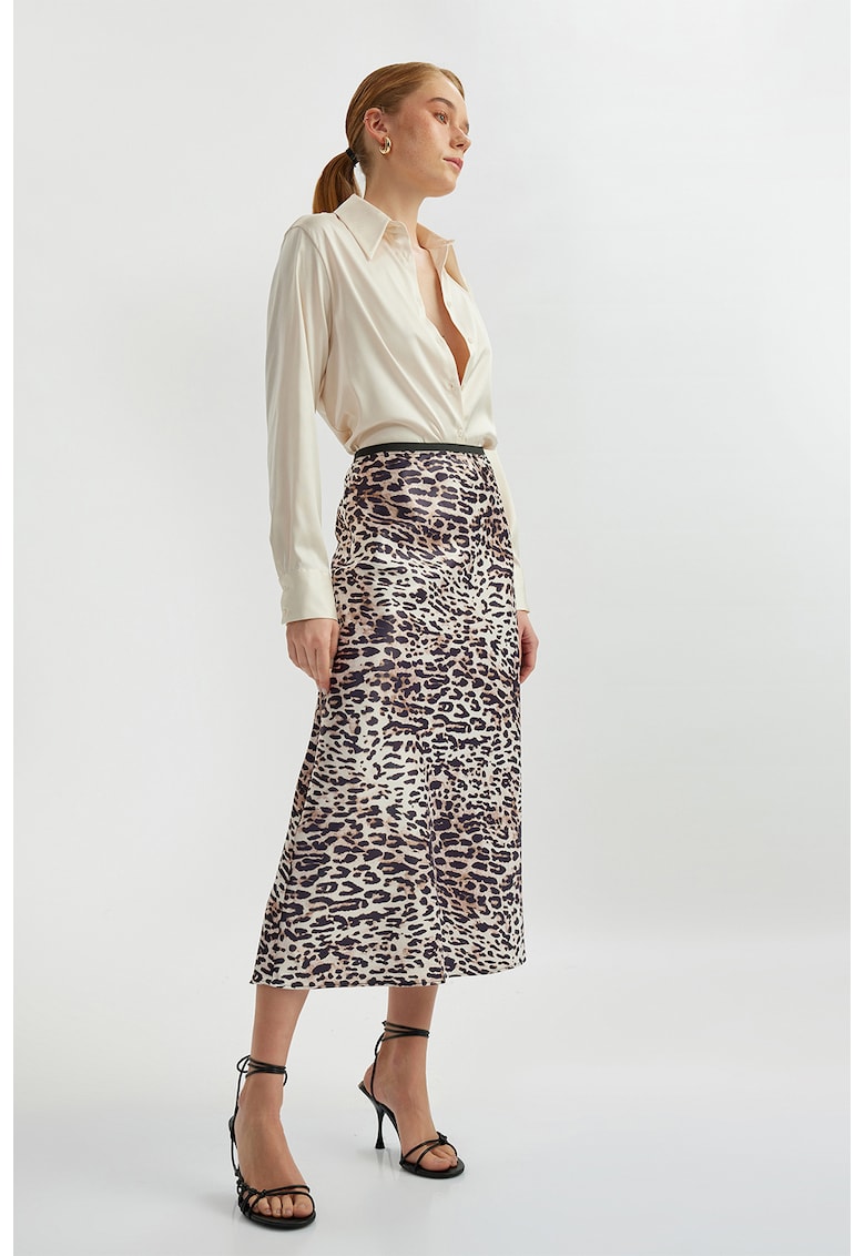 Fusta cu croiala in A si animal print