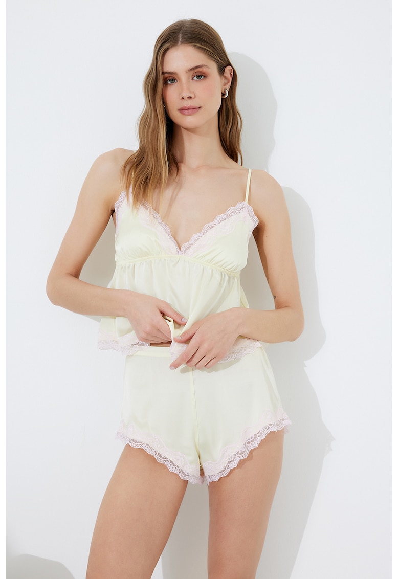 Pantaloni scurti de pijama cu aspect de satin cu insertii din dantela