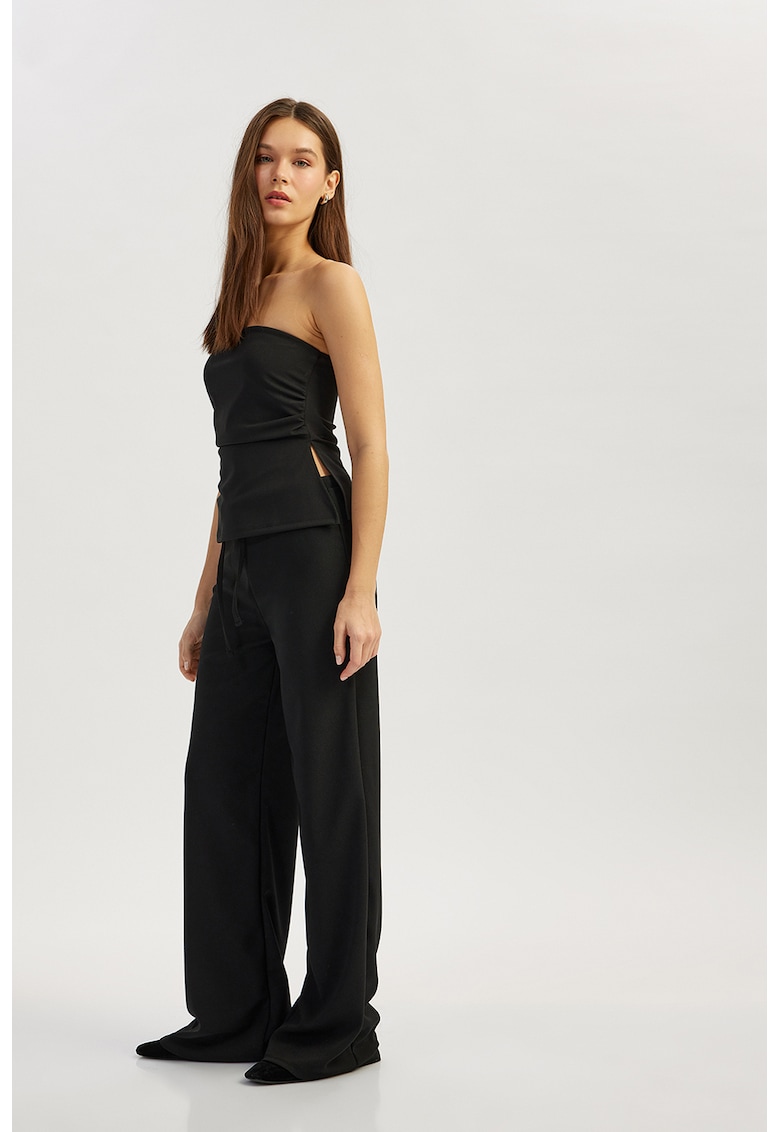 Pantaloni lungi cu model uni si croiala ampla