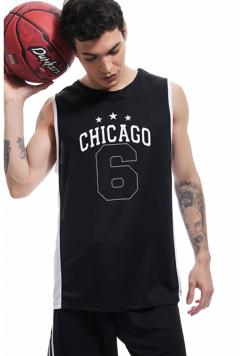 Top cu imprimeu grafic