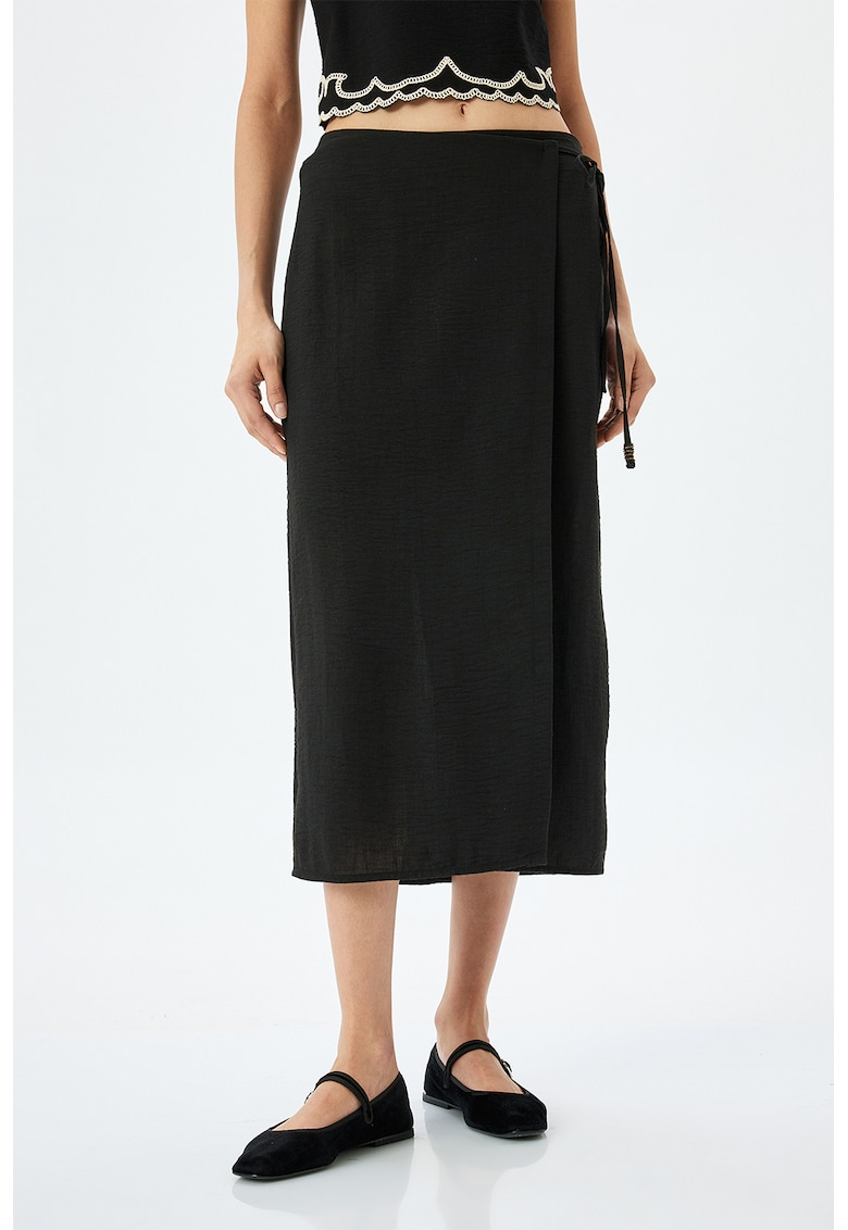 Fusta midi petrecuta