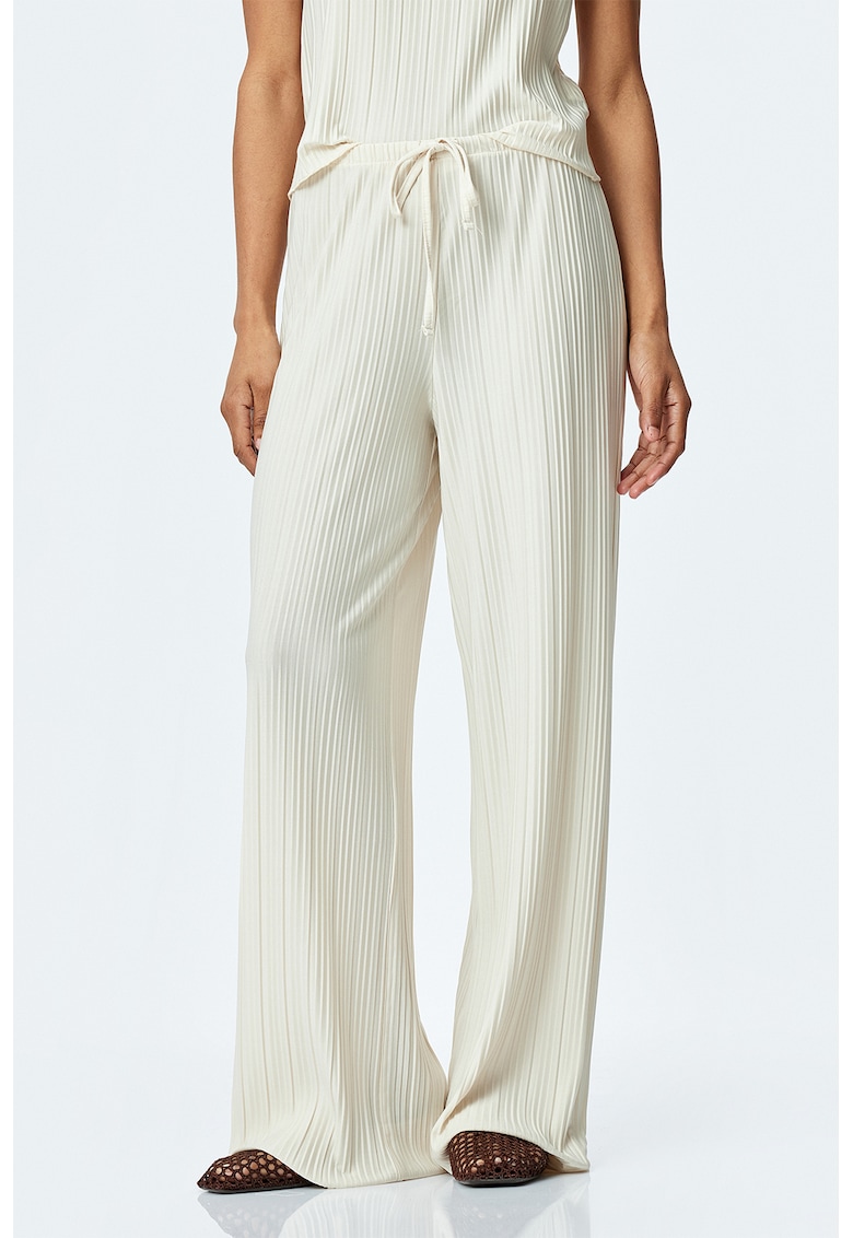 Pantaloni lejeri texturati cu snur