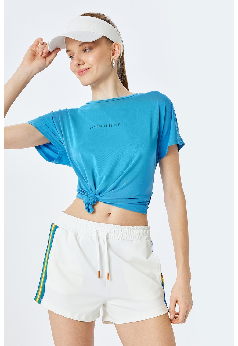 Tricou lejer cu decolteu rotund