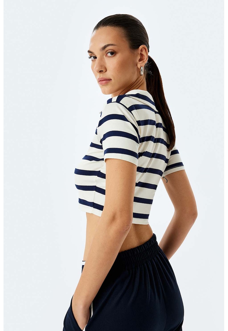 Tricou crop cu dungi
