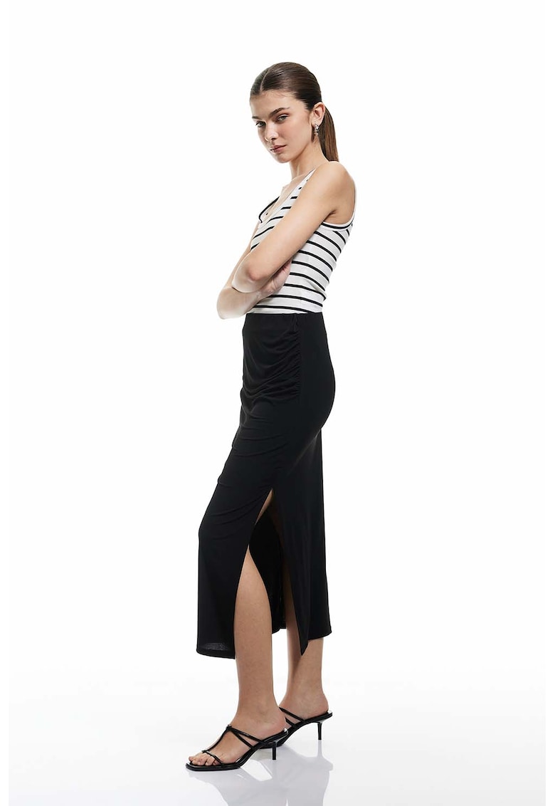 Fusta midi cu slit lateral